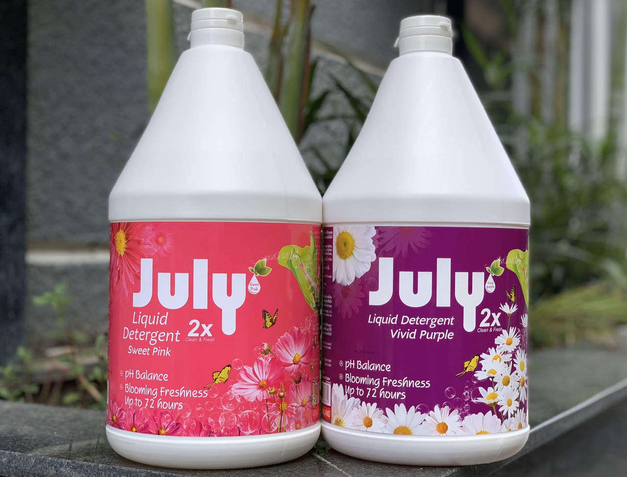 Combo 01 Can nước giặt siêu sạch July 2X 3,5L - Hàng Thái Lan nhập khẩu + 01 Túi lưới giặt quần áo dạng ống Seiwa Pro - Made in Japan