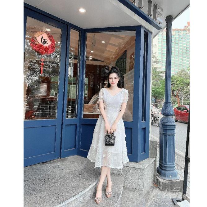 ĐẦM XÒE CỔ TIM BÔNG NỔI