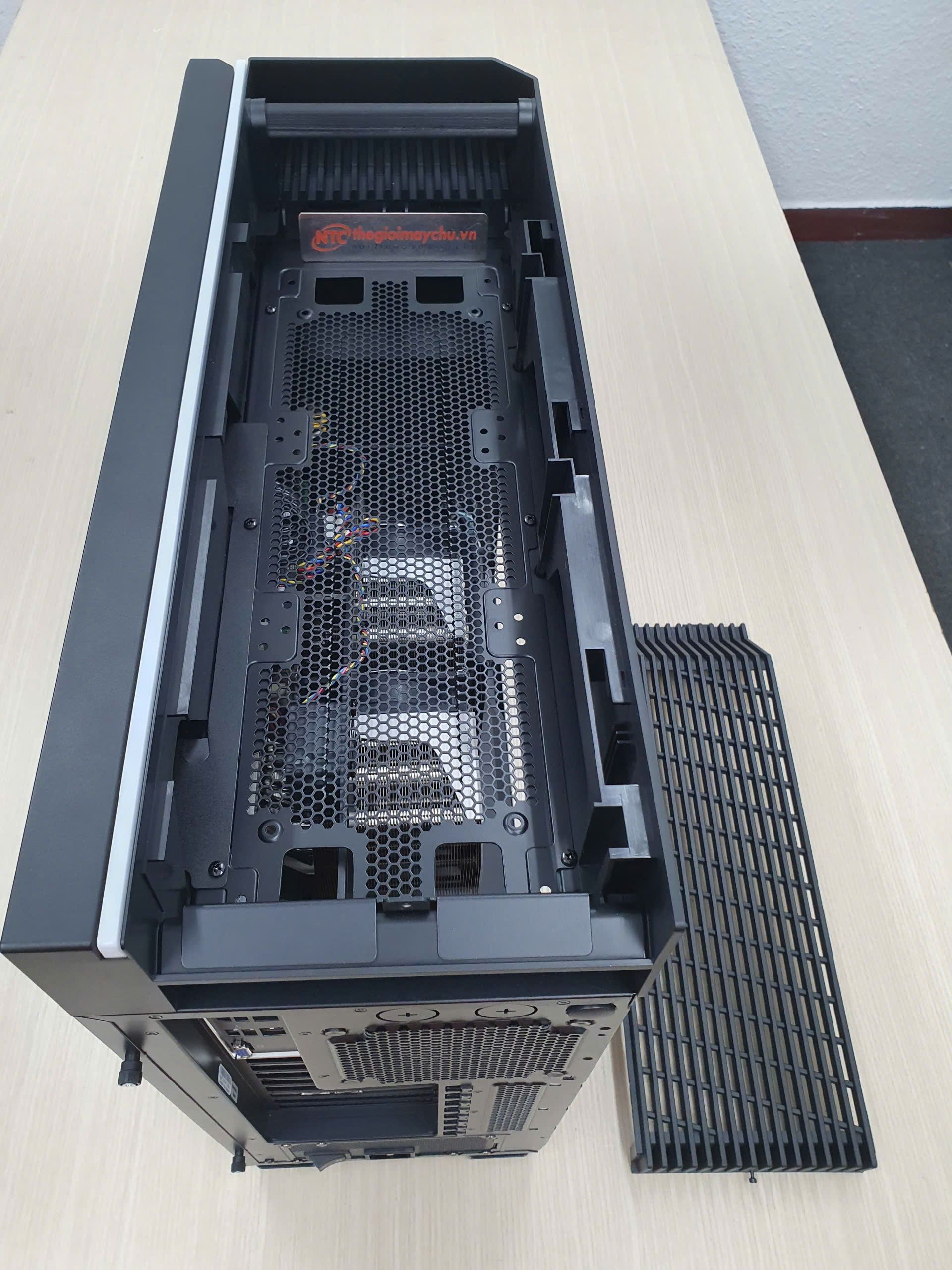 SuperWorkstation SYS-751A-I - Hàng Chính Hãng