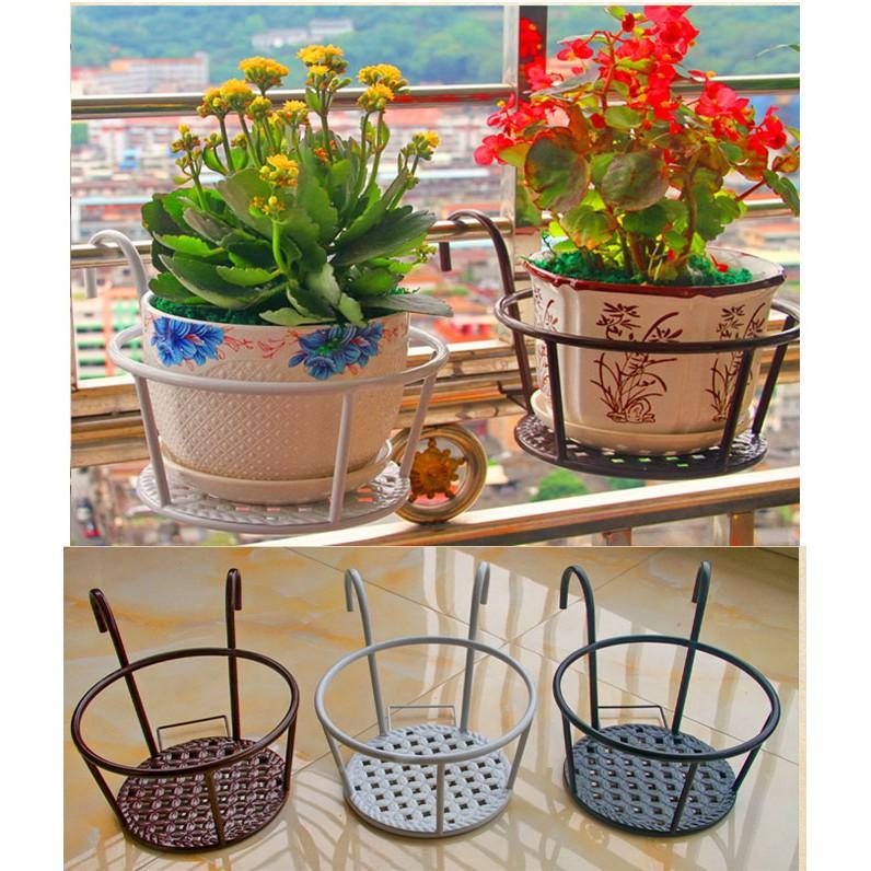Móc sắt tròn treo chậu hoa ban công siêu đẹp