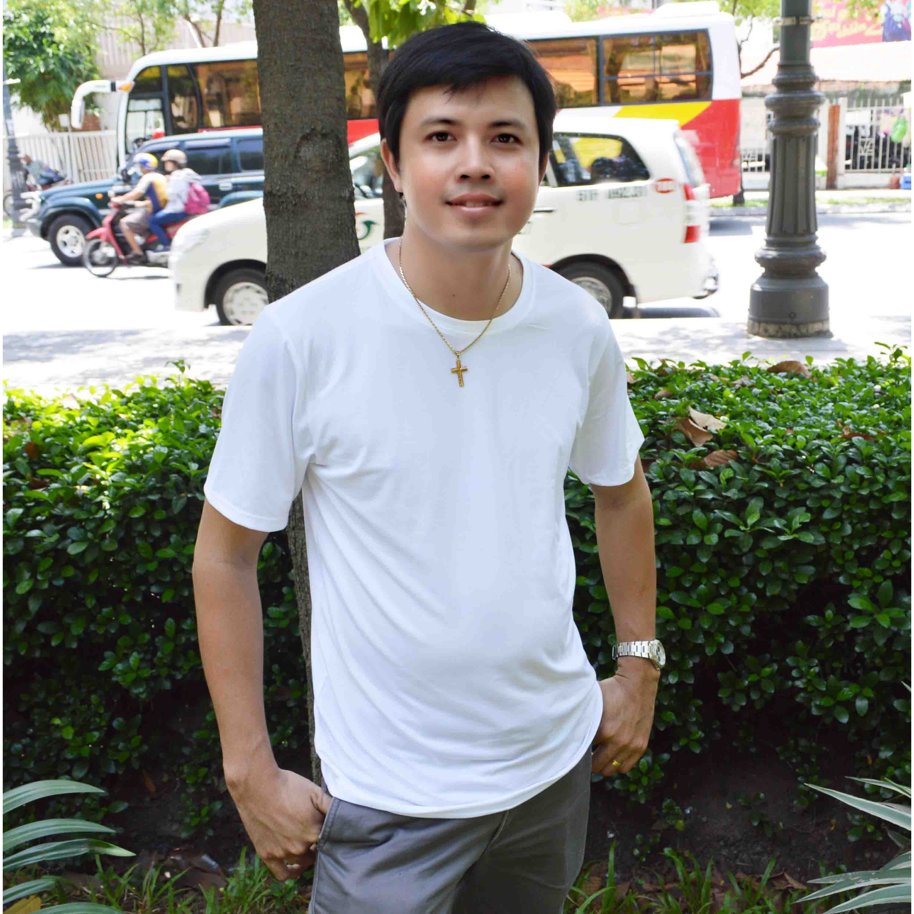 Áo thun trơn nam nữ 100% poly tay ngắn, vải co giãn 4 chiều, mềm và ít nhăn - Màu trắng