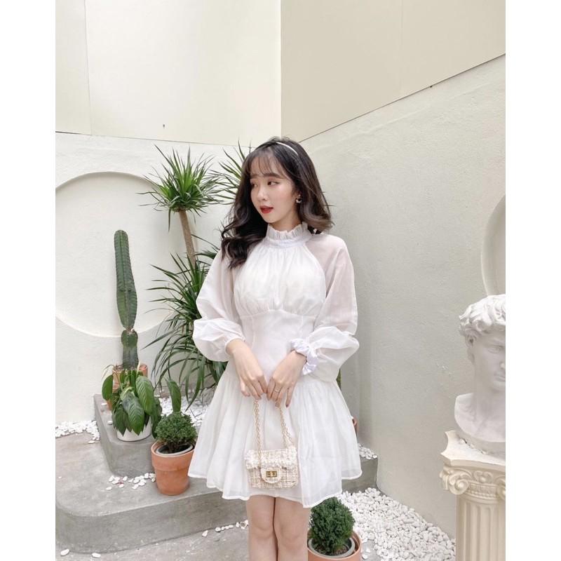 Đầm trắng cổ trụ cao phối bèo tay dài tiểu thư hở lưng