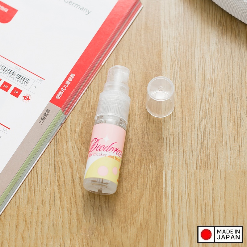 Chai xịt khử mùi giày kháng khuẩn 10ml - Hàng nội địa Nhật Bản