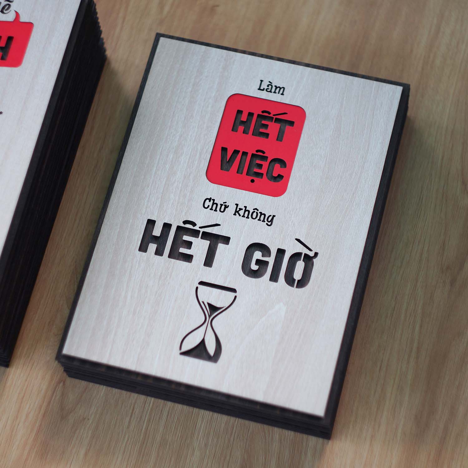 Tranh Trang Trí Vintage TBIG119: Làm hết việc chứ không hết giờ