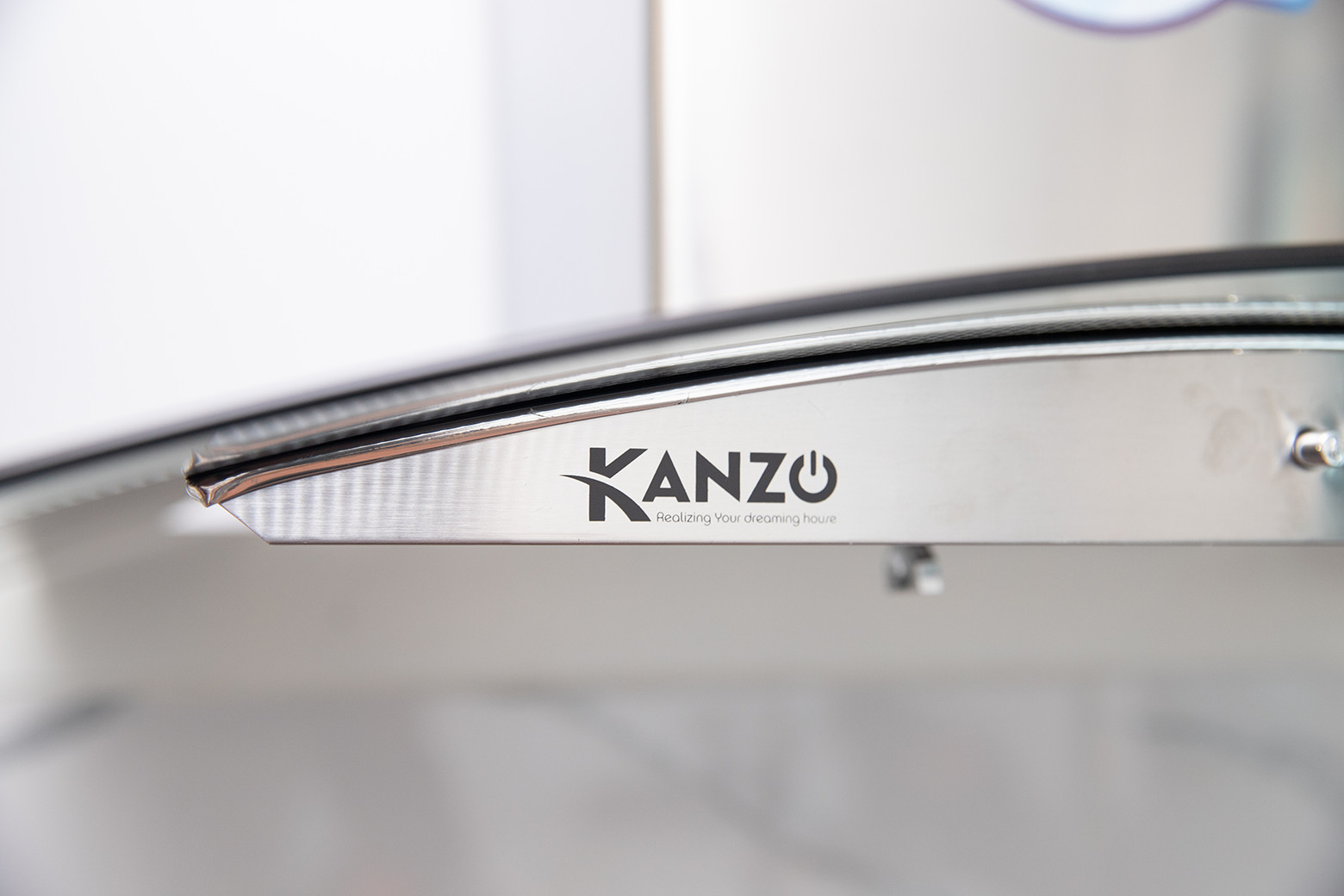 Máy hút mùi kính cong Kanzo 700mm KZ-WH-70HD Bảo hành 24 tháng - Hàng chính hãng