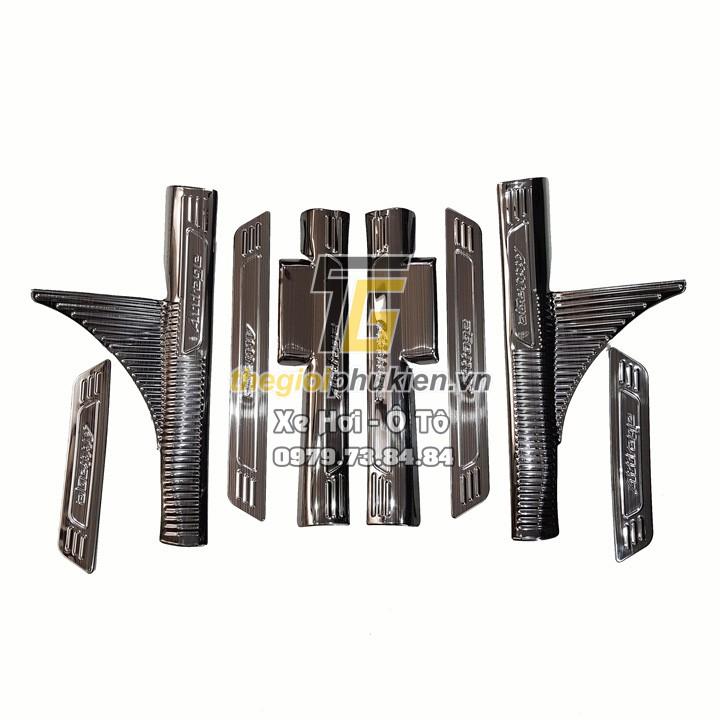 Bộ Ốp bậc cửa, Nẹp bước chân dành cho Mitsubishi Attrage 2020 – Mẫu Titan