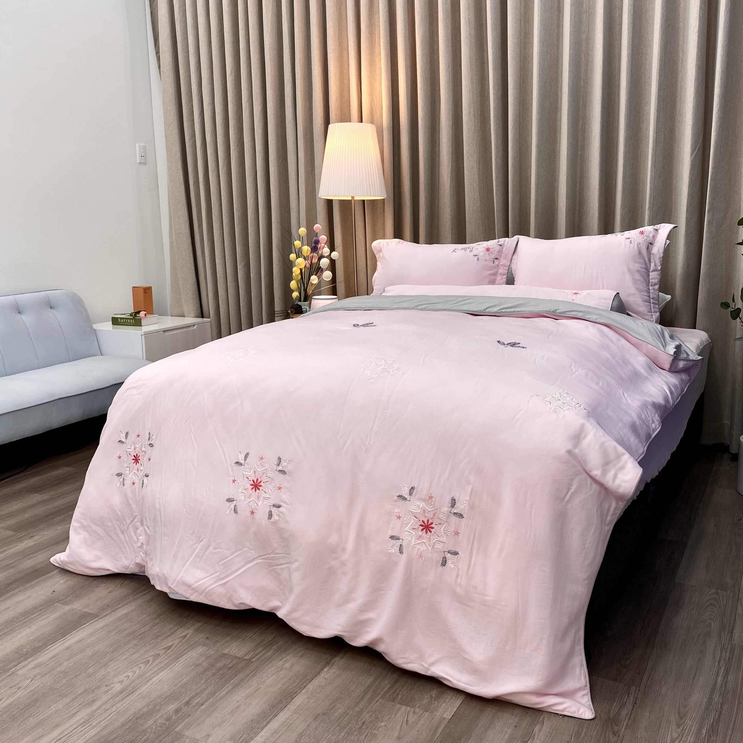 Chăn bốn mùa Hàn Quốc K-Bedding by Everon MicroTencel Hồng phối Xám KMTS101 200*220cm