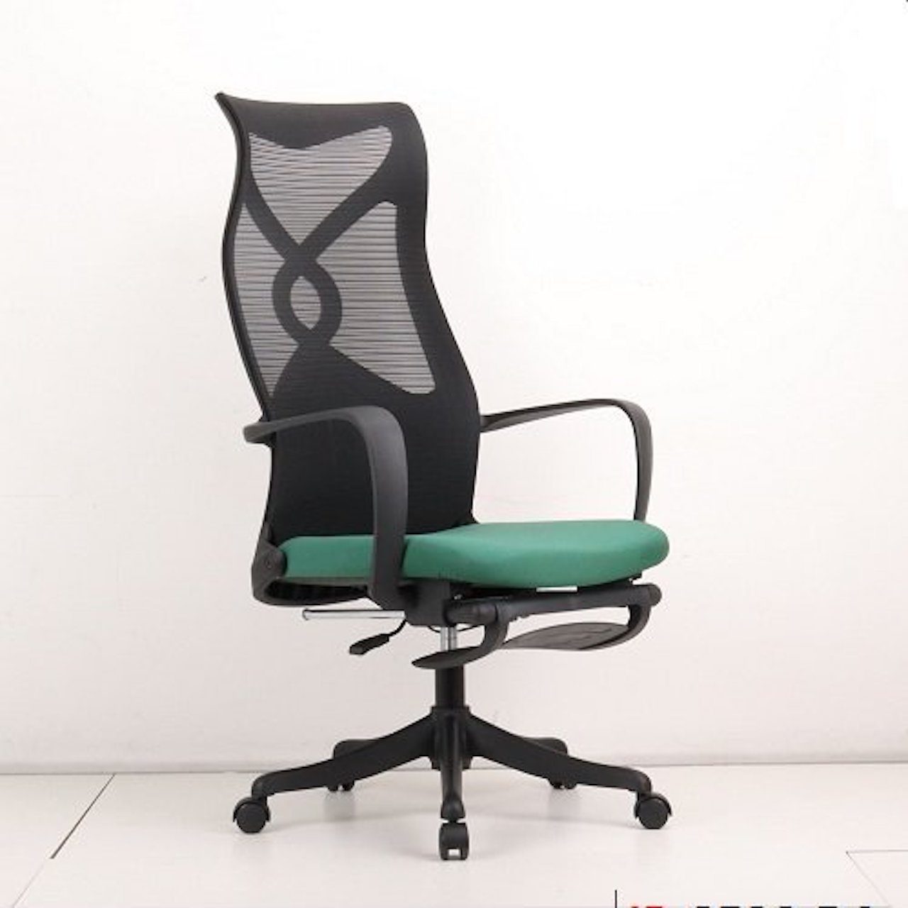 Ghế làm việc Công thái học - Ergonomics chair có chân gác nằm kiểu dáng độc đáo AMA-528-MC