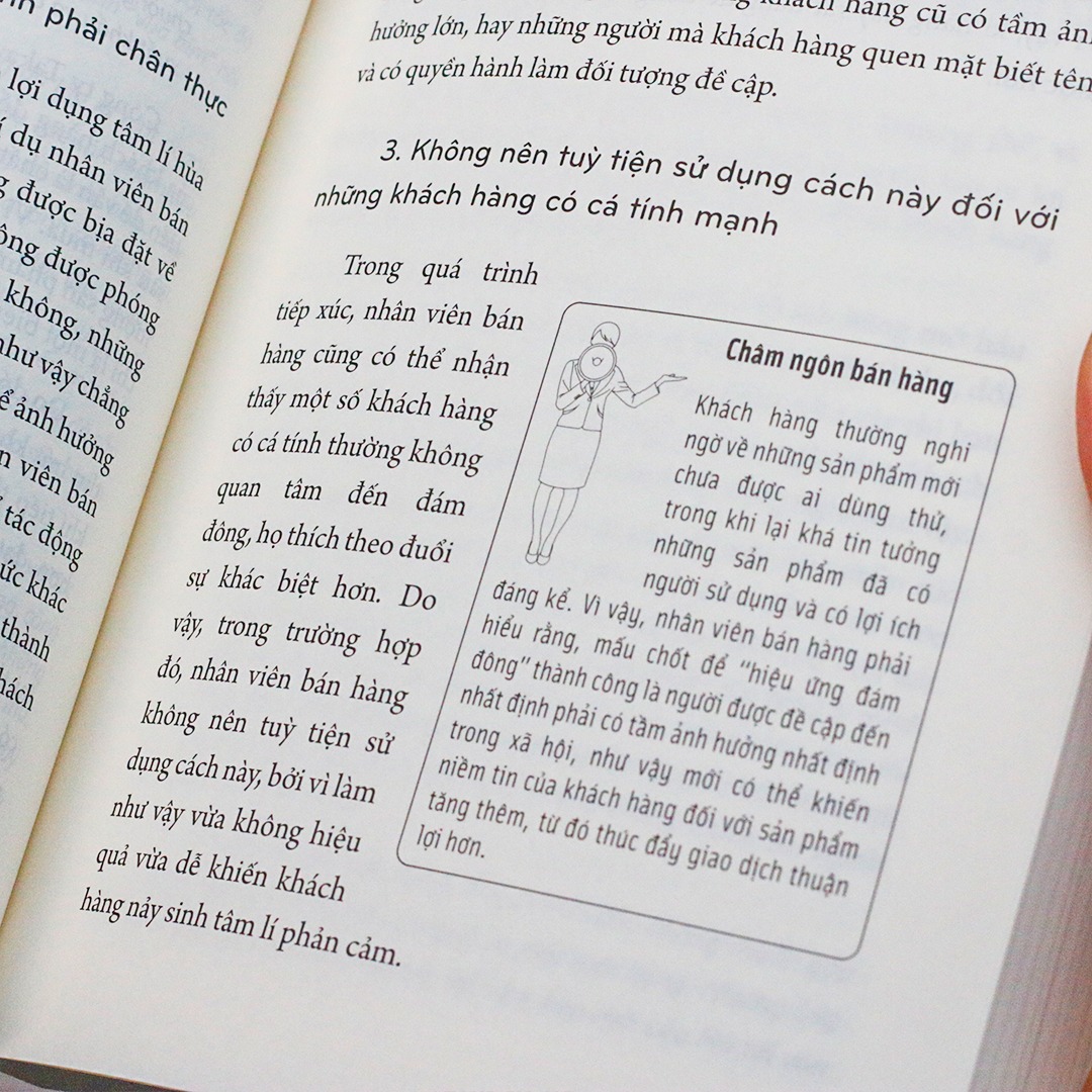 Sách: Lời Nói Chạm Đến Tim Khách Hàng