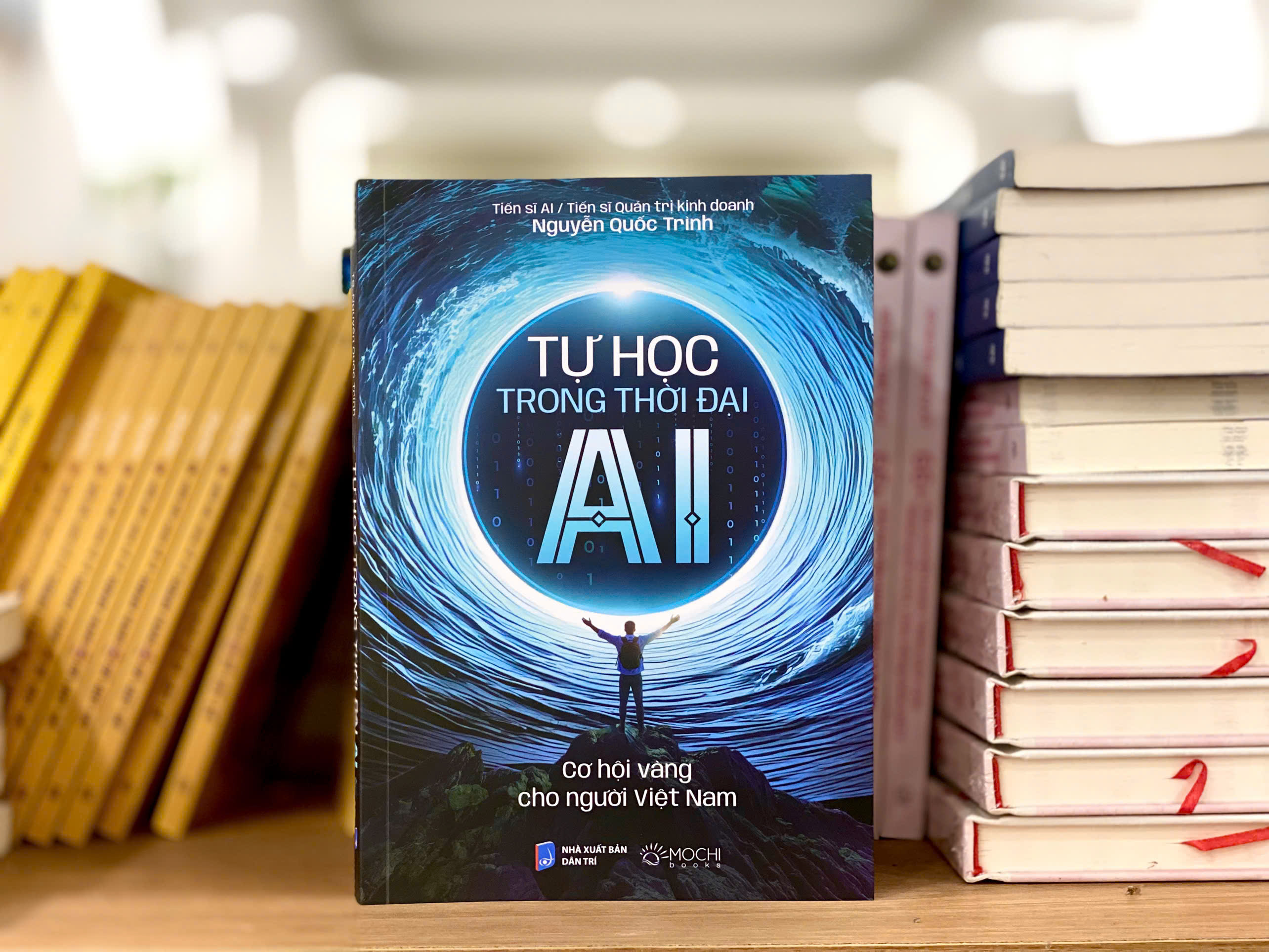Sách - Tự học trong thời đại AI: Cơ hội vàng cho người Việt Nam