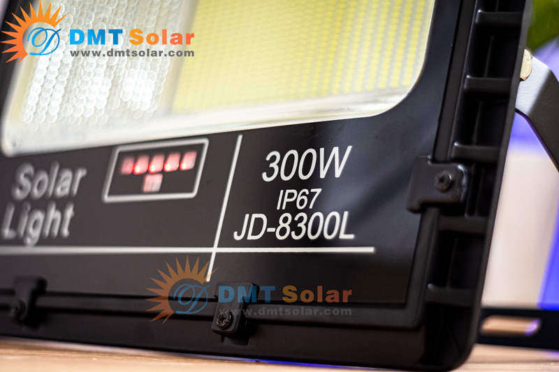 Đèn pha năng lượng mặt trời 300W Jindian JD-8300L - Chính hãng