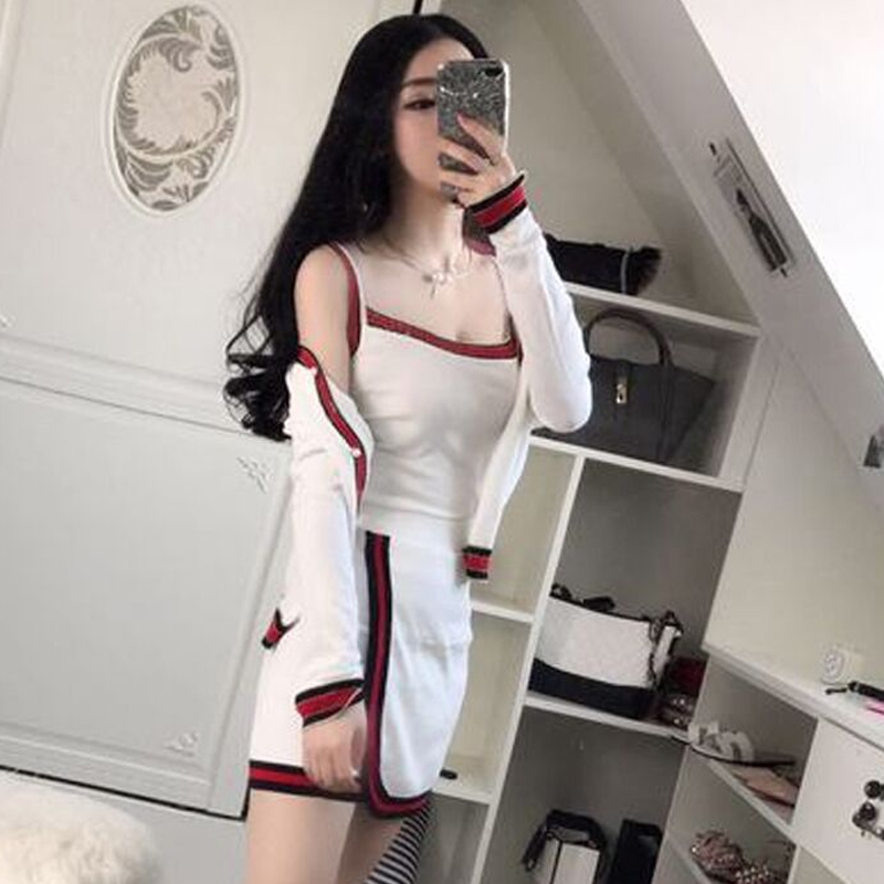Đầm len kèm áo khoác