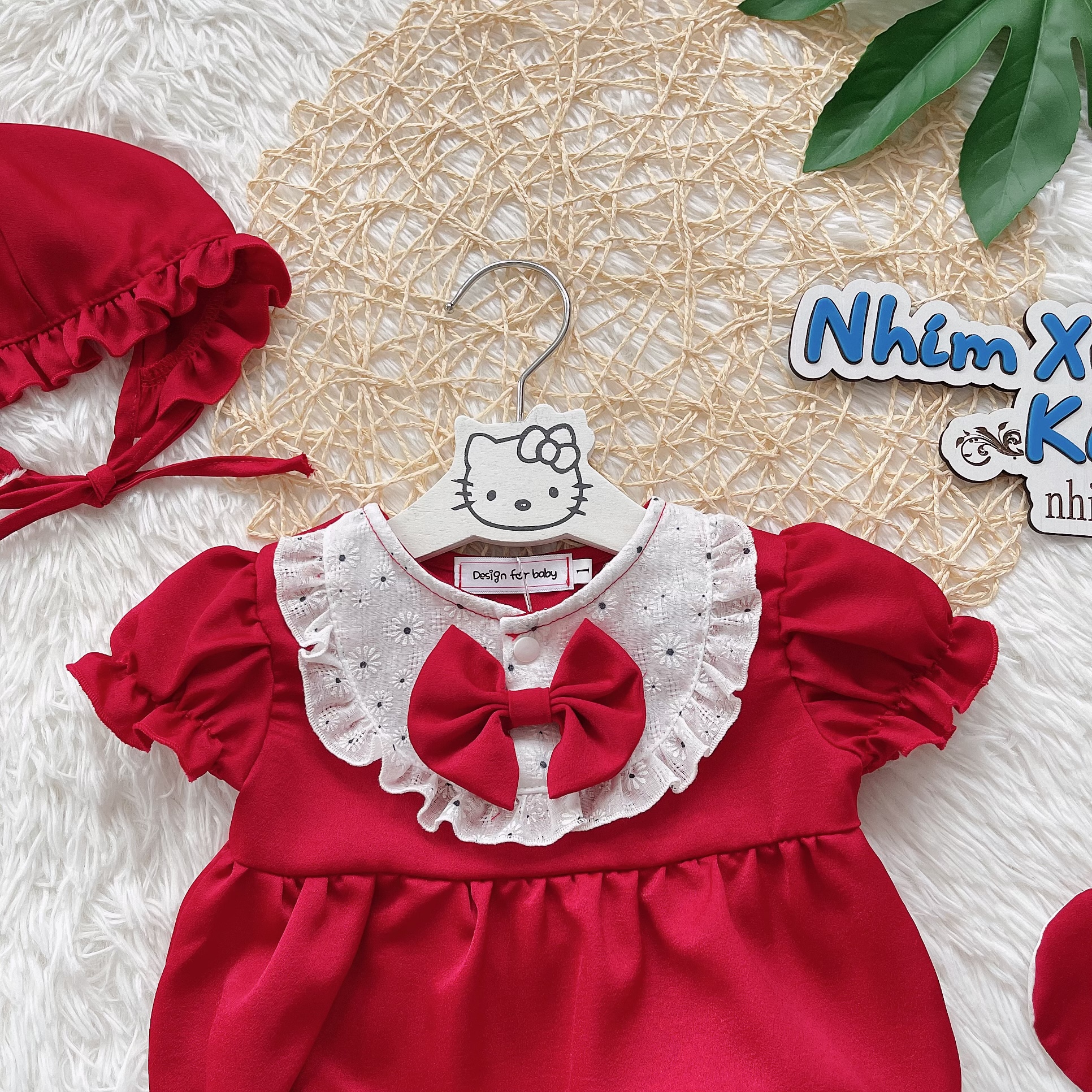 Body Đỏ Cổ Trắng Bé Gái 3 Đến 12kg, Bodysuit Chất Đũi Chun Mát Rượi