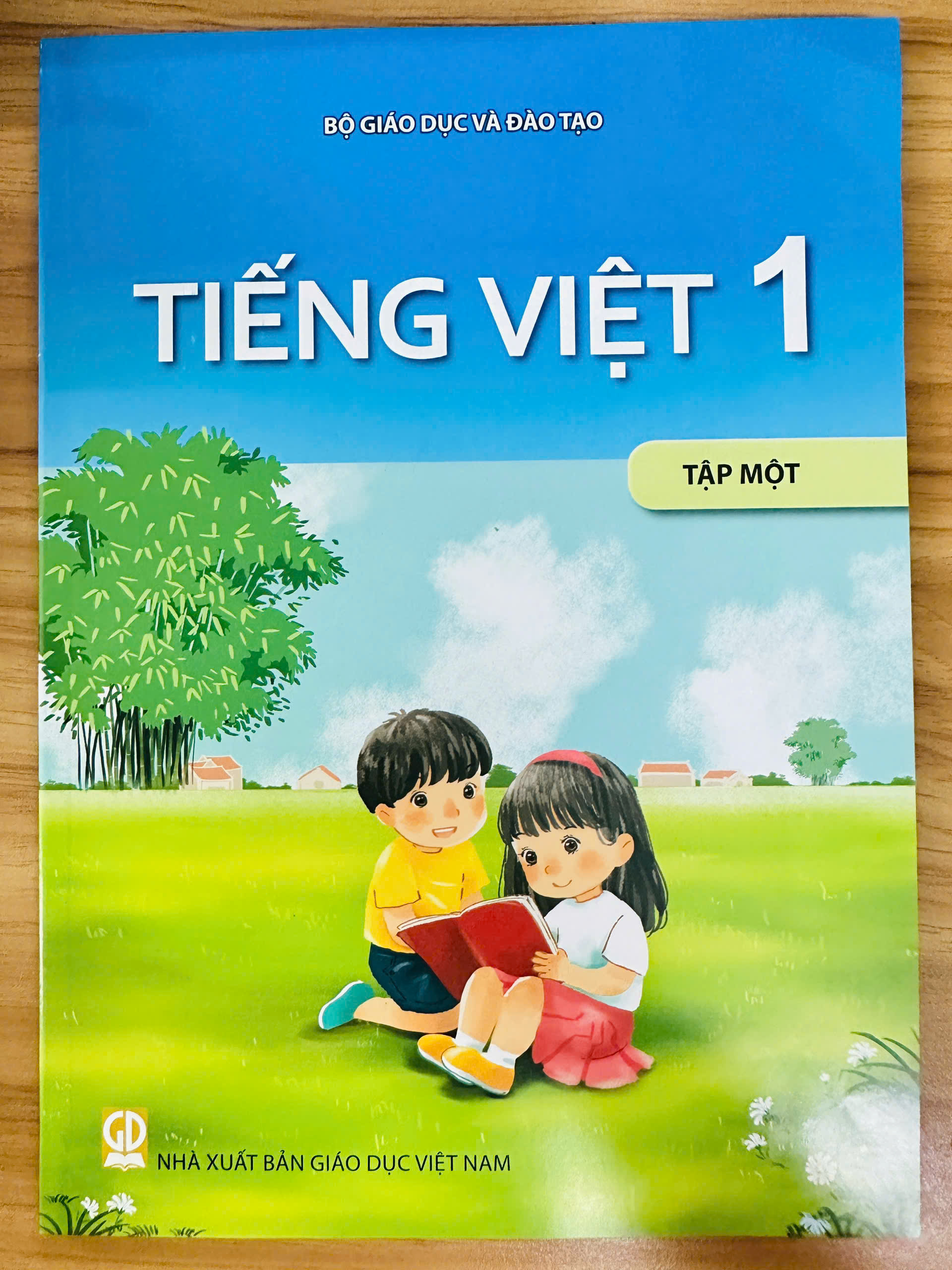 Sách giáo khoa Tiếng Việt 1- tập một- Kết Nối Tri Thức Với Cuộc Sống  (Kèm Nilon bọc Sách, nhãn tên)