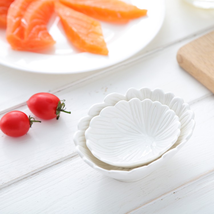 Bát sứ ăn dặm hình hoa lá sứ trắng 7cm