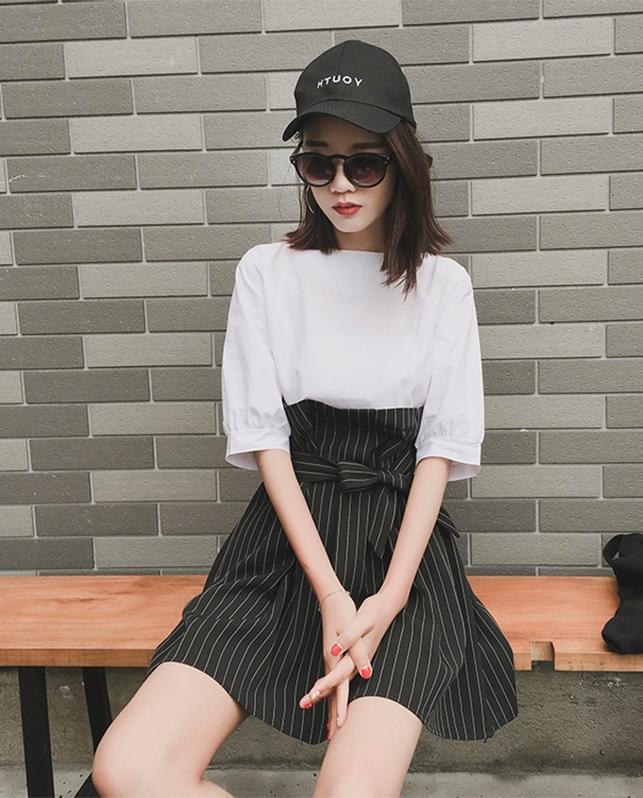 Đầm xoè thắt nơ sọc đen phối trắng sang chảnh thời trang RD029