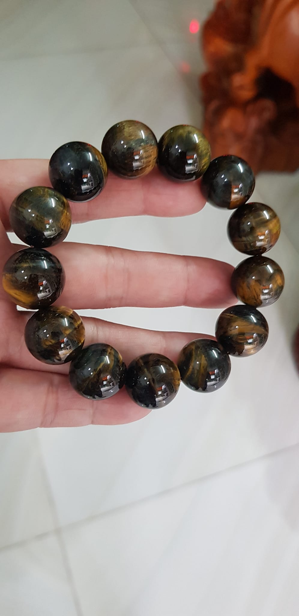 Vòng đeo Tay Nam ĐÁ MẮT HỔ Vàng Xanh tự nhiên size hạt 16mm 13 Viên Nam Mệnh THUỶ Mệnh Mộc đeo Vòng hợp phong thủy làm ăn, kinh doanh tốt đẹp phát đạt tốt sức khỏe ạ