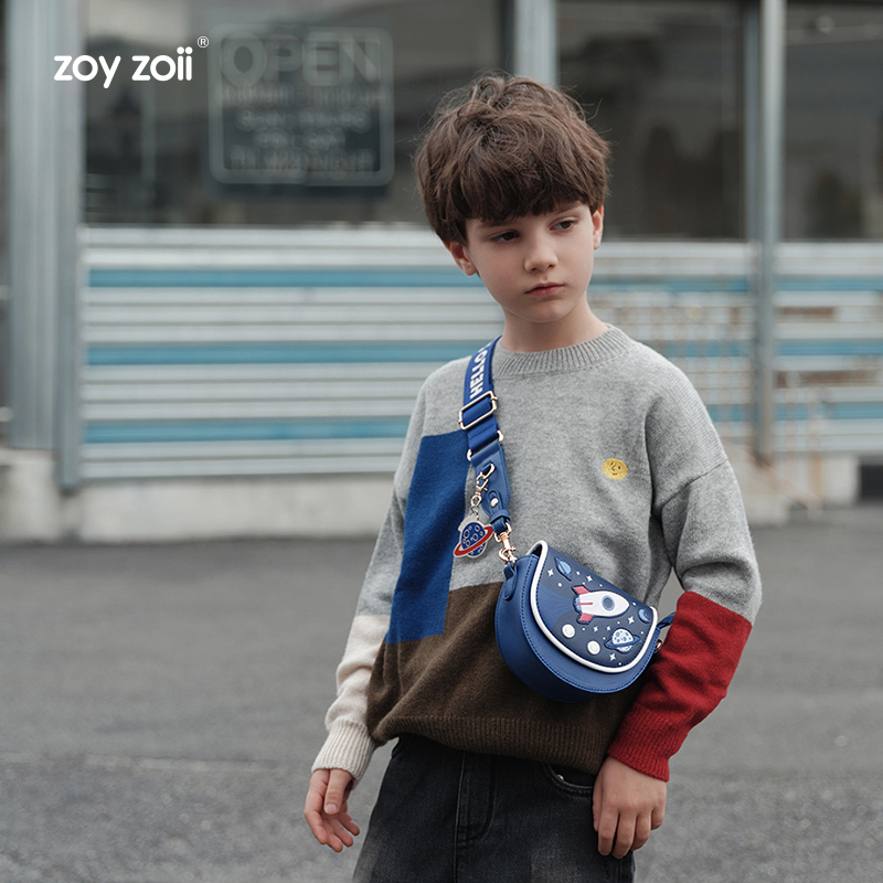 Túi đeo chéo cho bé Zoyzoii da cao cấp cho bé Kid's Messenger Bag mã B22 - Hàng Chính Hãng