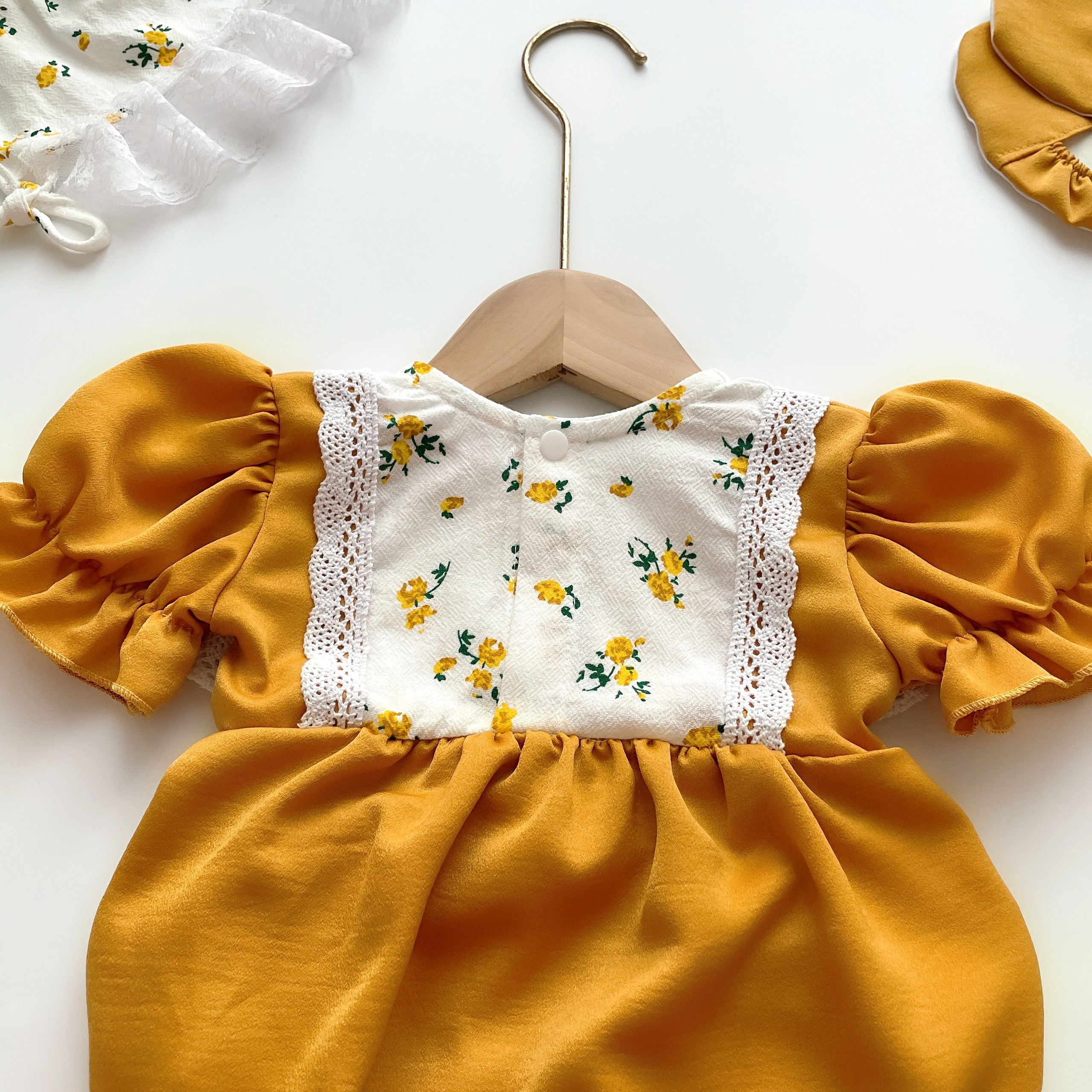 Body Lụa Vàng Phối Nơ Bèo Cho Bé Gái 3 Đến 12kg Chất Lụa Ướt Phối Linen Bột