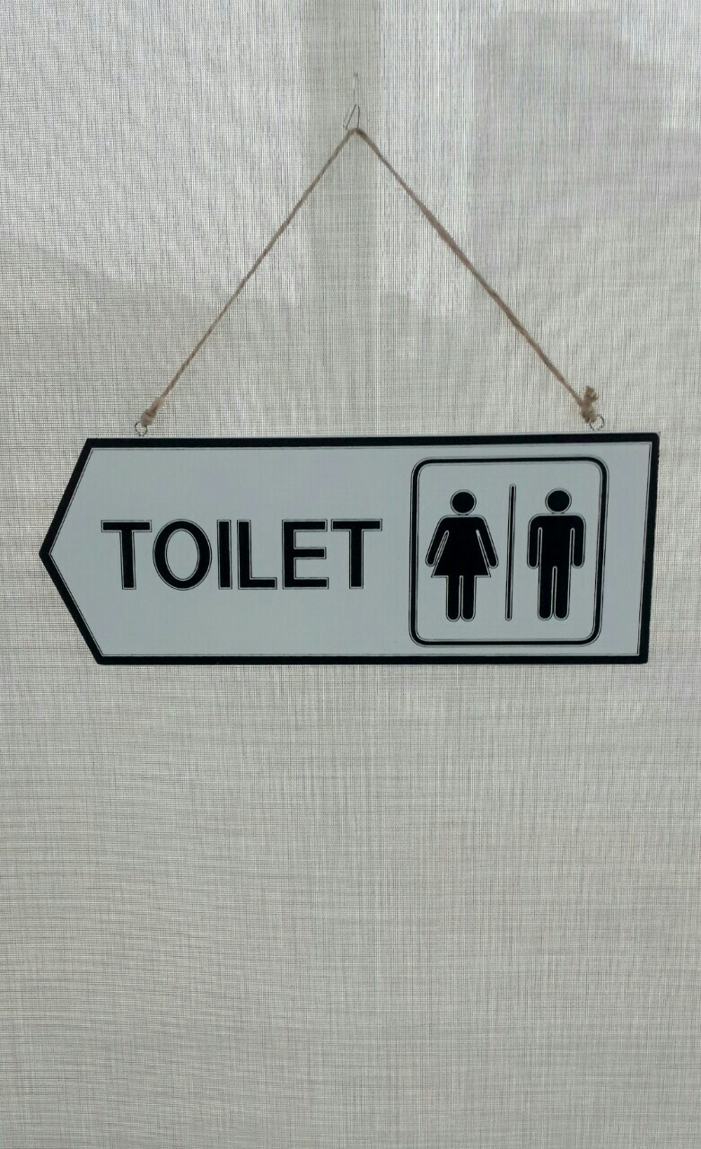 Bảng treo chỉ dẫn toilet hai mặt bằng gỗ in sơn