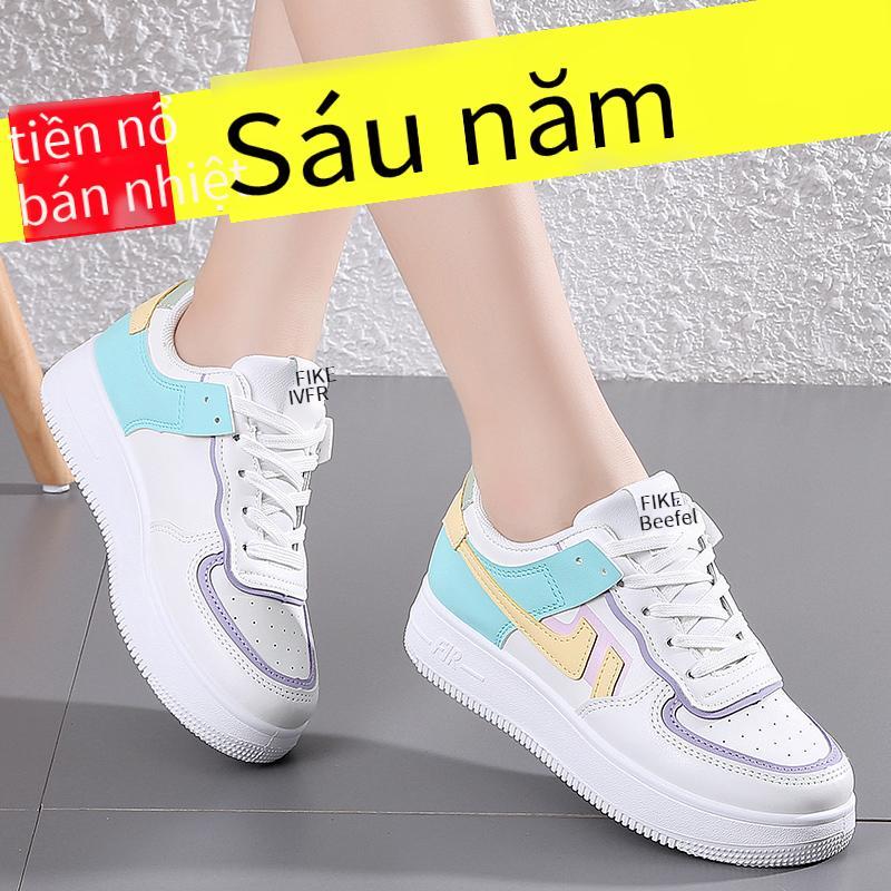 Đảm bảo chất lượng giày nữ phong cách Hàn Quốc hợp thời trang ngoài trời giày đôi giày nữ cỡ lớn xu hướng giày