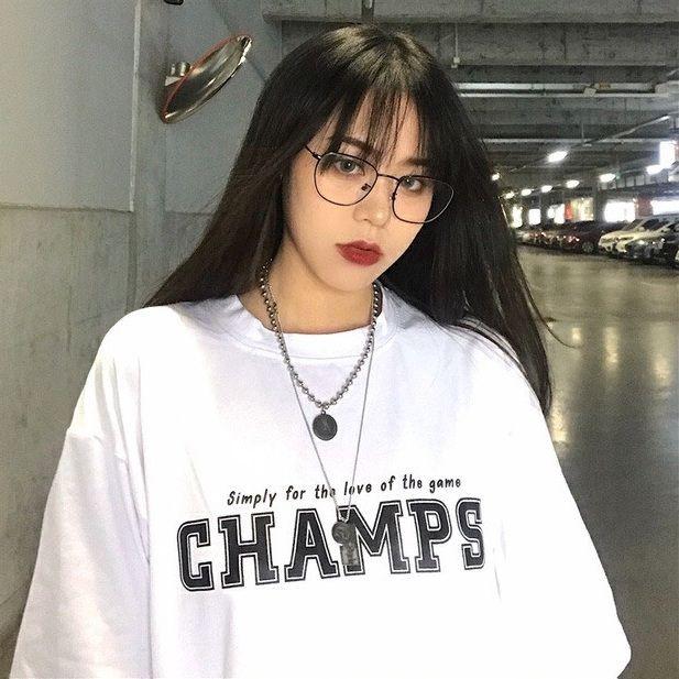 ÁO THUN NỮ NAM MÀU TRẮNG VẢI COTTON FORM RỘNG TAY LỠ IN CHỮ ĐƠN GIẢN UNISEX CHAMPS cá tính năng động trẻ trung,Áo thun unisex nam nữ WinBeen dáng rộng vải cotton mát in chữ CHAMPS