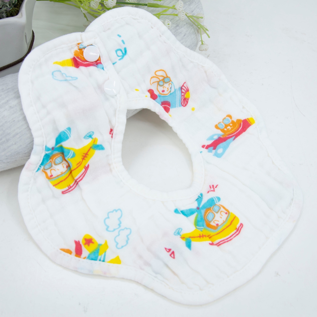 Yếm ăn hoa Miracle Baby cổ tròn 6 lớp chất liệu Cotton cho bé từ 0 đến 12 tháng tuổi