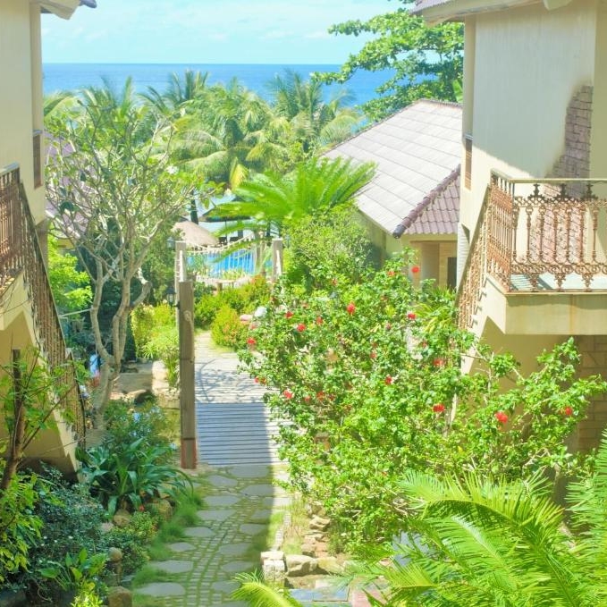 Coral Bay Resort 3* Phú Quốc - Bãi Biển Đẹp, Bữa Sáng, Gần Chợ Đêm, Ngay Trung Tâm Đông Dương