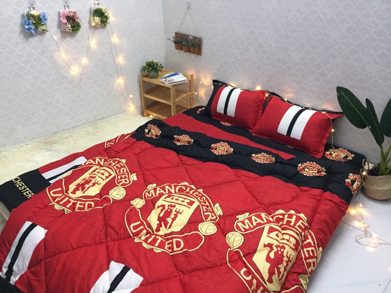 Bộ Drap &amp; Chăn Phao 5 Món Cotton Poly CLB MANCHESTER UNITED