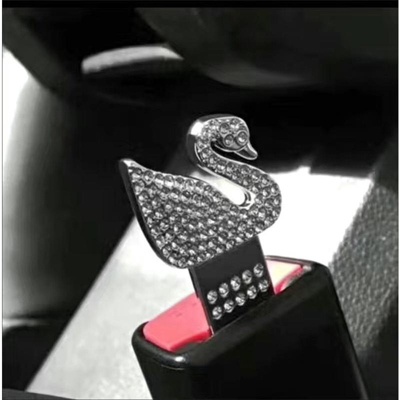 Bộ 02 Chốt Cắm Khe Dây An Toàn Đính Đá Logo Cao Cấp Trong Ô Tô