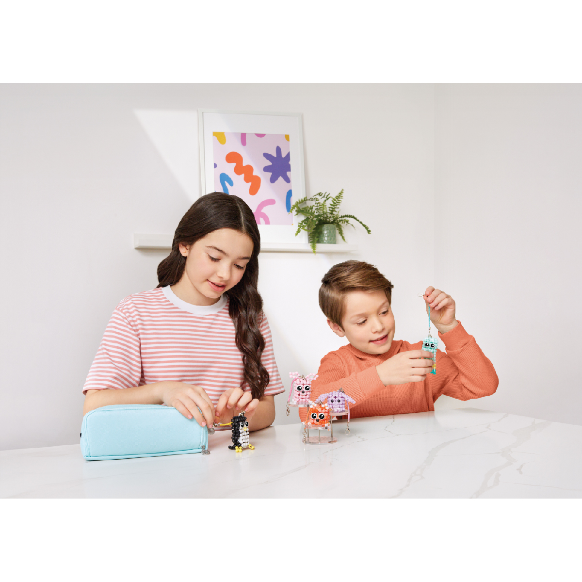 Đồ Chơi Bộ Làm Vòng Tay Tình Bạn Và Thú Cưng LinXo Mèo Con MAKE IT REAL 6101MIR/ORG