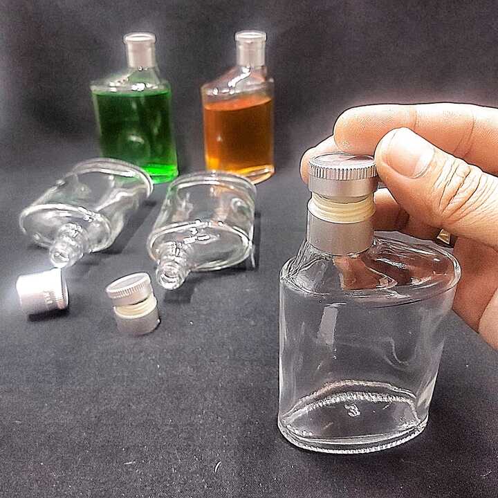 Chai Thủy Tinh Nhỏ Bỏ Túi 100ML mẫu Dẹt kiểu SỐ 6 nắp nhựa bạc - Chai đựng rươu Mini thiết kế độc đáo