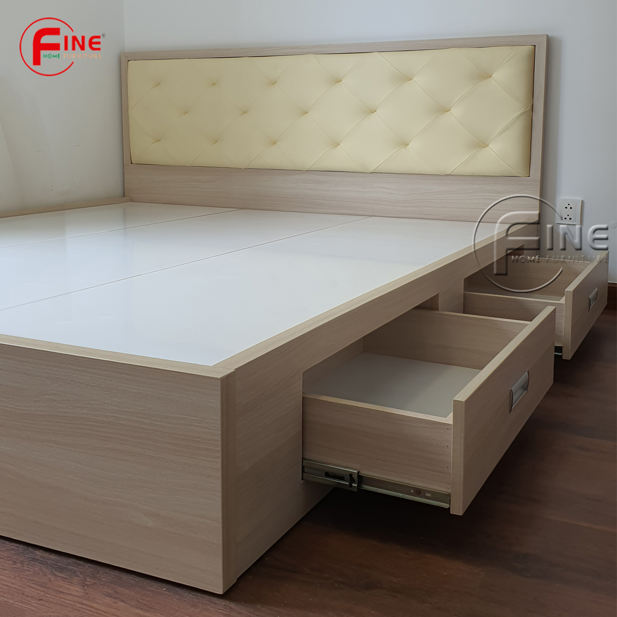 Giường Hộc Kéo Đầu Giường Có Bọc Nệm Hiện Đại Sang Trọng FINE FG210 Kích thước 1m8