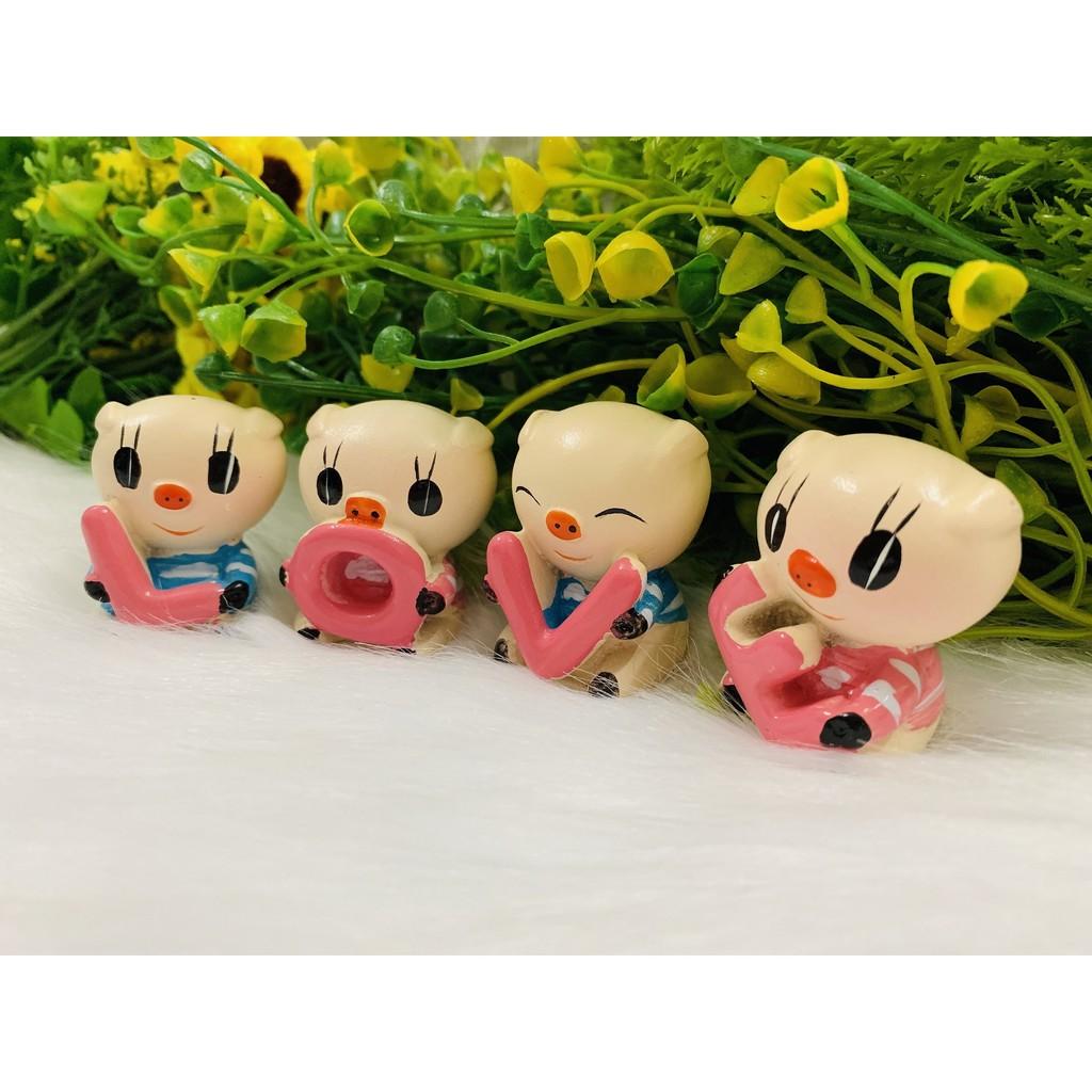 Bộ 4 tượng Heo Love