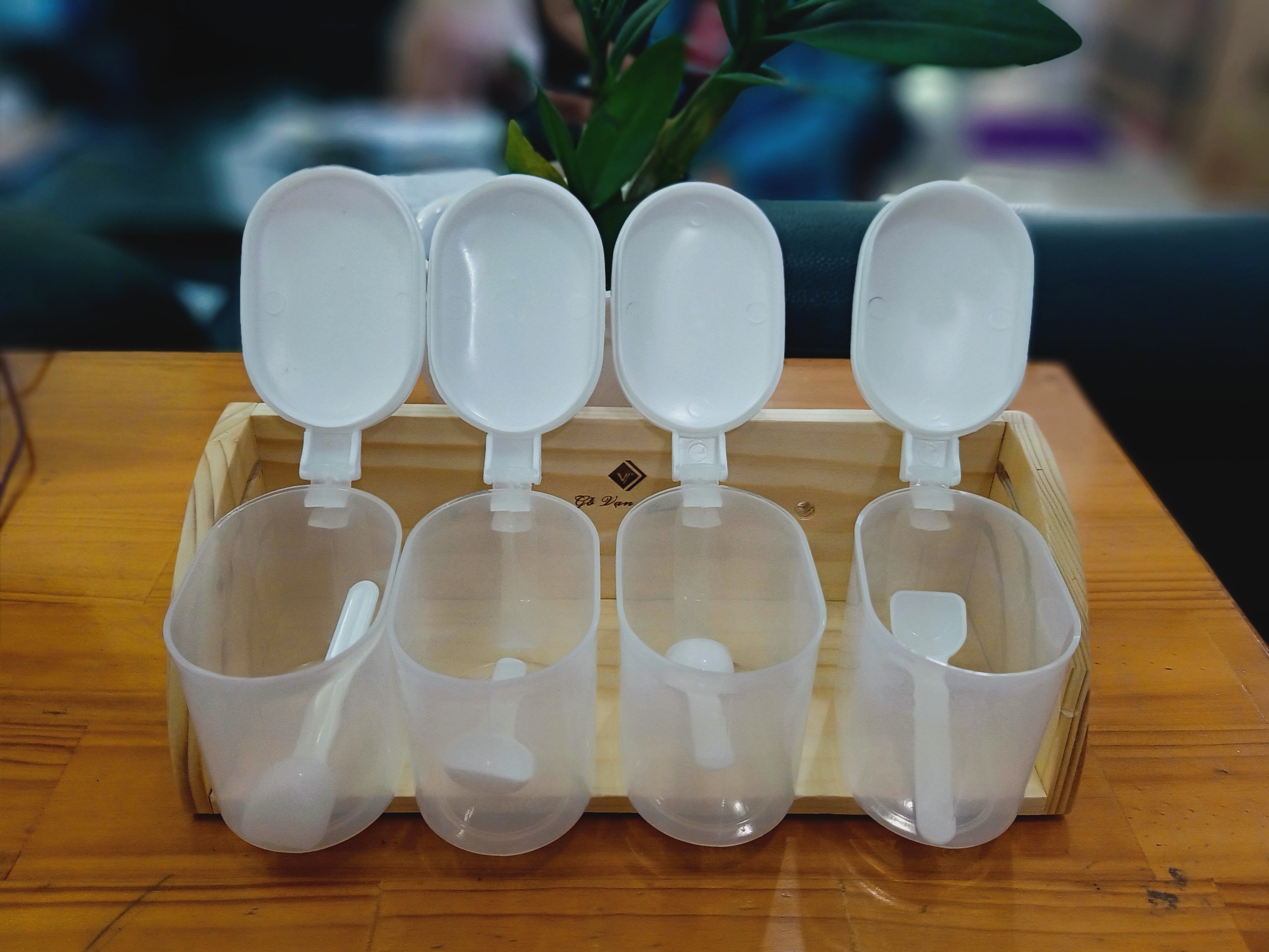 Bộ gia vị bầu 1 set 4 cái hộp nhựa