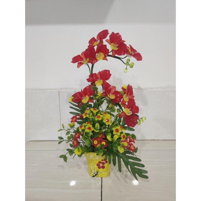 Hoa cắm kiểu cao khoảng 45 cm ngang 25cm