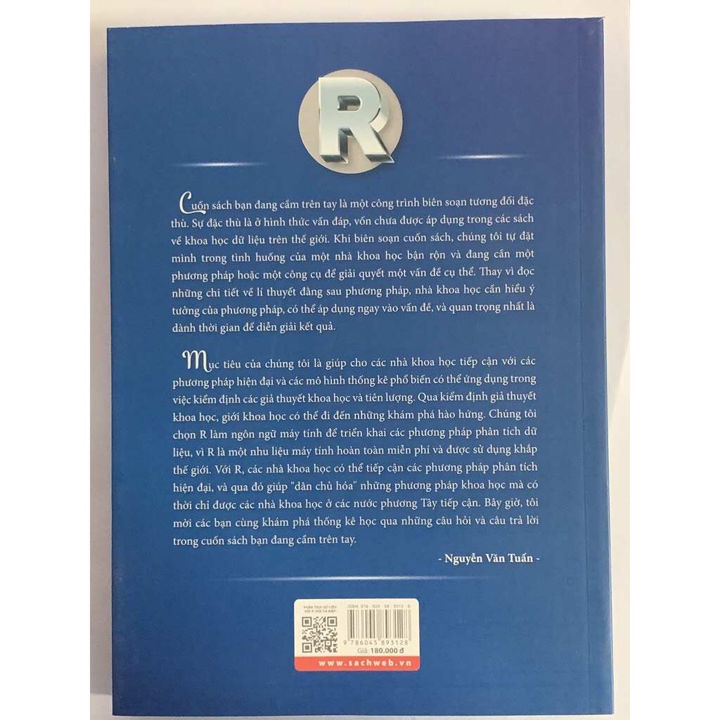 Phân tích dữ liệu với R (Hỏi và Đáp) - GS. Nguyễn Văn Tuấn - (Tái bản 2020) - (bìa mềm)