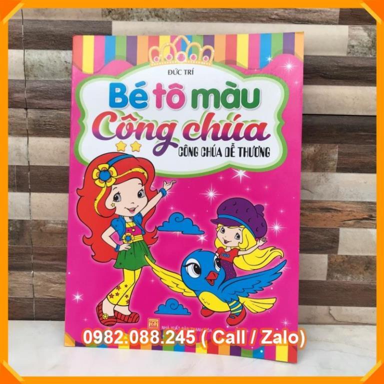 Bé tập tô màu công chúa