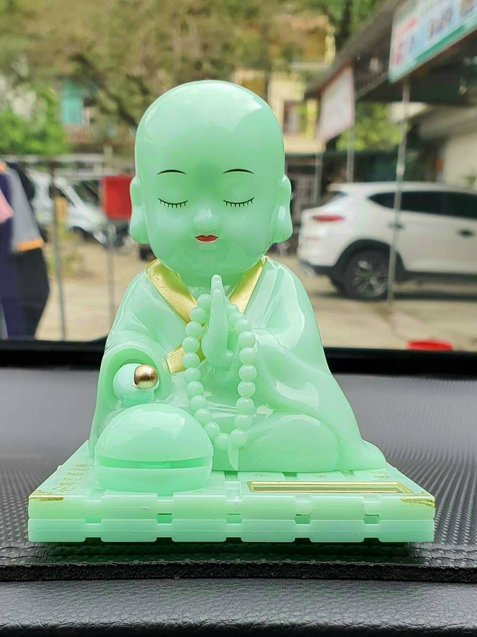 Tượng Phật Ngọc Xanh Cầu May Mắn Bình An