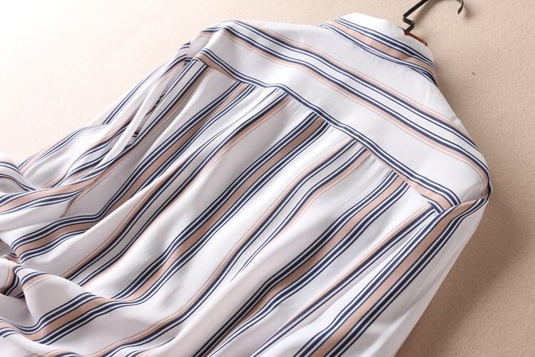 Áo sơ mi nữ Haint Boutique, Áo sơ mi trắng dài tay phối màu kẻ sọc phong cách công sở Sm86
