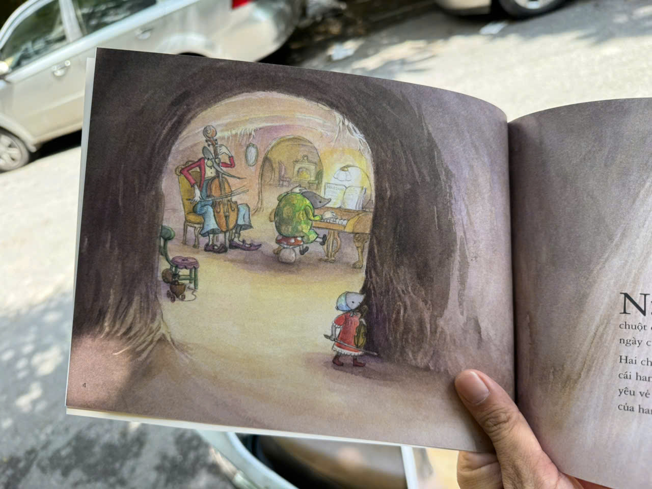 (Bộ 3 Cuốn) BƯỚC RA THẾ GIỚI RỰC RỠ: Các Nàng Chuột Chũi Eeny, Meeny; Miney Khám Phá Tuyệt Vời Của Eeny &amp; Eeny Hăm Hở Và Các Chị Rụt Rè - Jane Yolen &amp; Kathryn Brown - NXB Kim Đồng