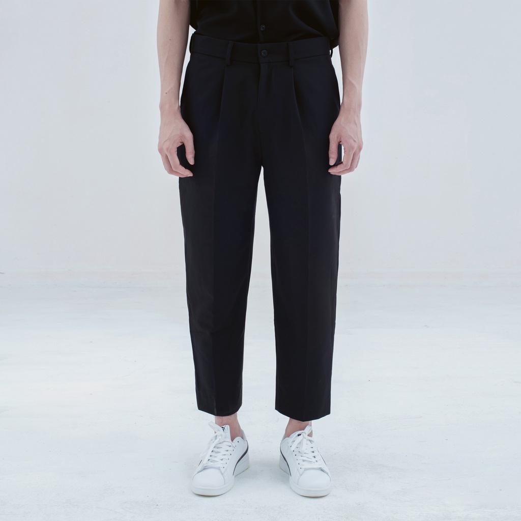 Quần tây nam dáng lửng Carrot Tapered Slacks