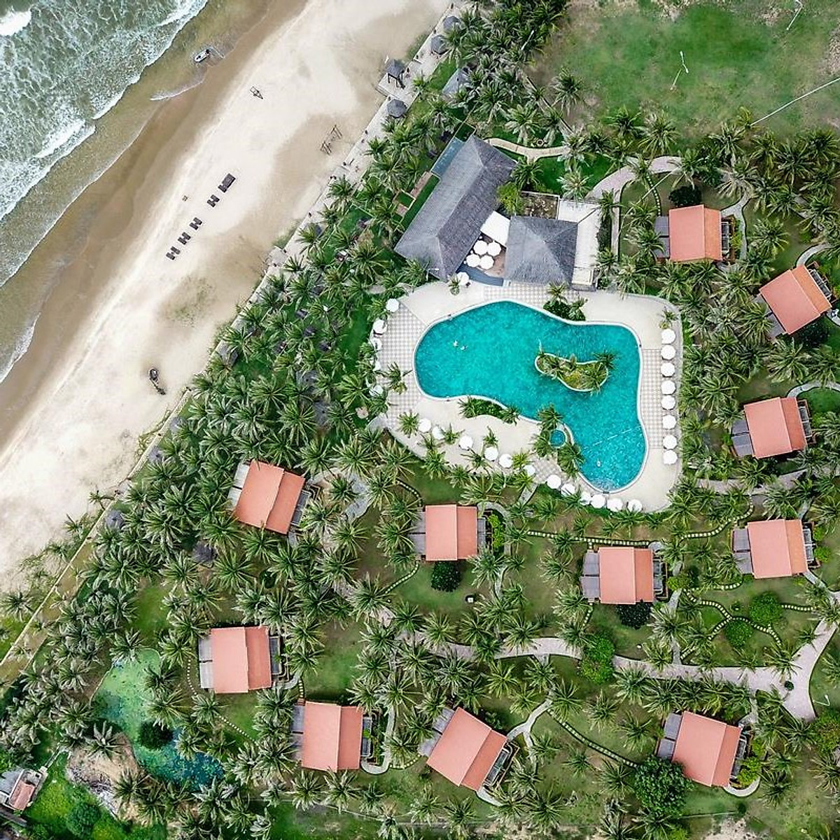 Pandanus Resort 4* Phan Thiết - Buffet Sáng, Hồ Bơi, Bãi Biển Riêng, Voucher Giá Tốt, Khách Sạn Mũi Né, Và Nhiều Ưu Đãi Hấp Dẫn
