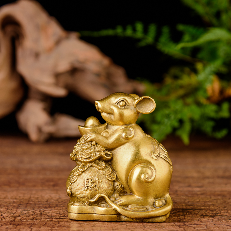 Tượng con chuột ôm bao tiền bằng đồng thau phong thủy Hồng Thăng