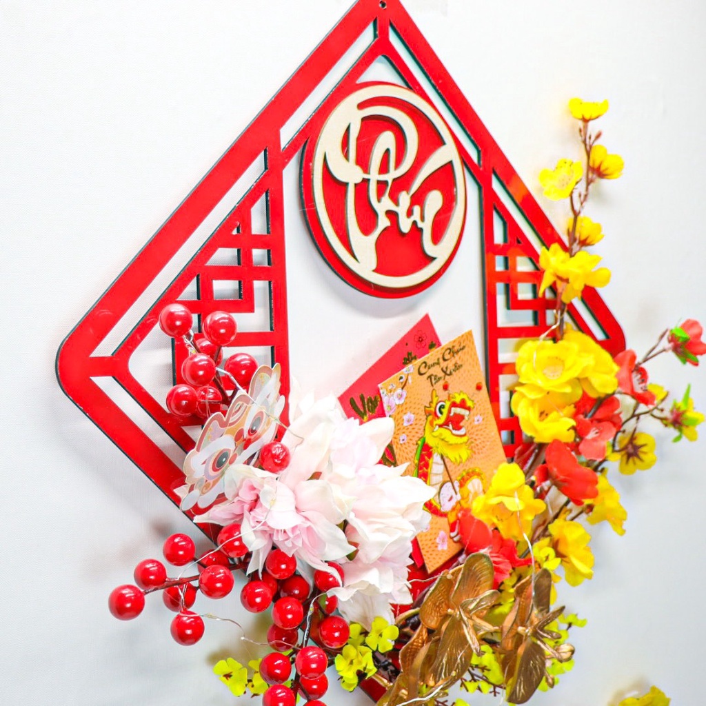 Vòng hoa tết H69, vòng quả đỏ hoa mai đào trang trí tặng kèm đèn