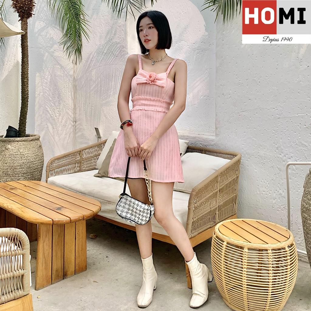 Đầm 2 dây cúp ngực màu hồng cổ vuông