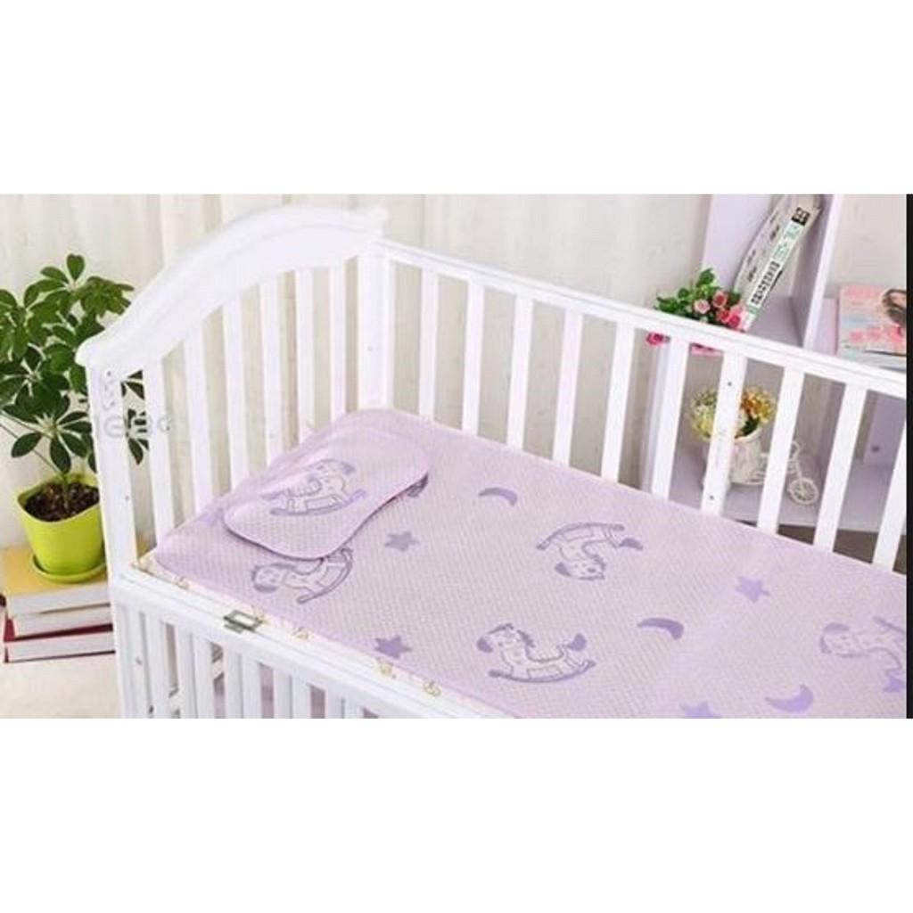 Chiếu lụa cho bé hương thảo mộc kèm tặng gối