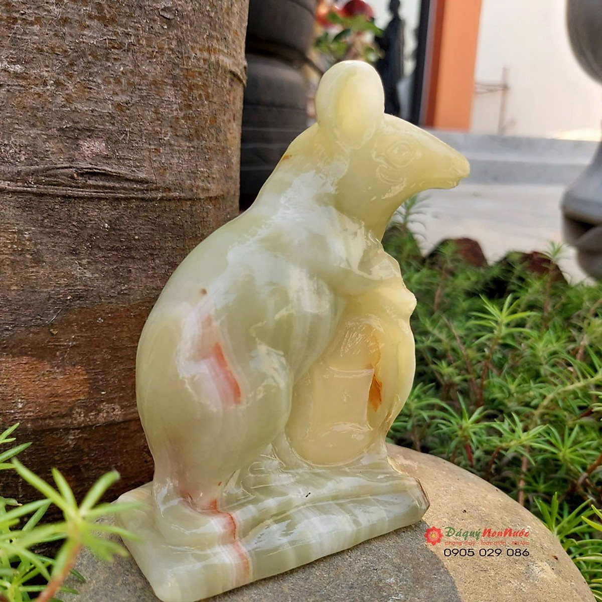 Tượng đá chuột tuổi tý phong thủy đá ngọc Pakistan 12cm đá Non Nước