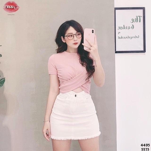 Áo croptop thun thái đắp chéo ở bụng