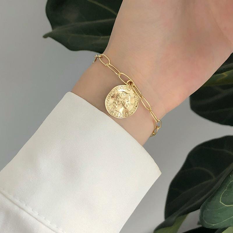 Vòng Tay Hợp Kim Mặt Hình Đồng Xu Khắc Hình Phong Cách Hàn